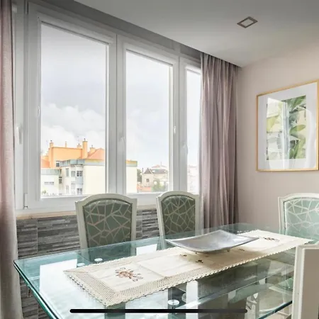 Com Casa De Banho Privativo * Amadora