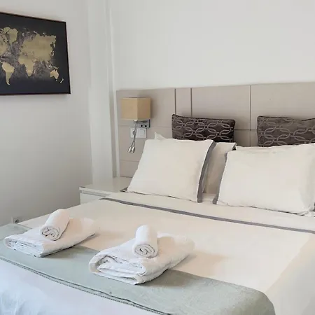 Com Casa De Banho Privativo * Amadora