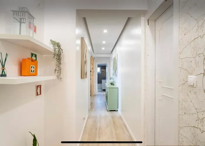 Com Casa De Banho Privativo *