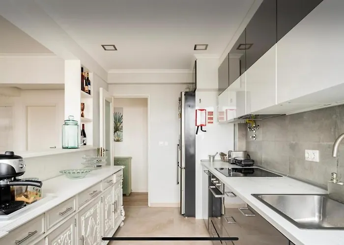 Com Casa De Banho Privativo Amadora