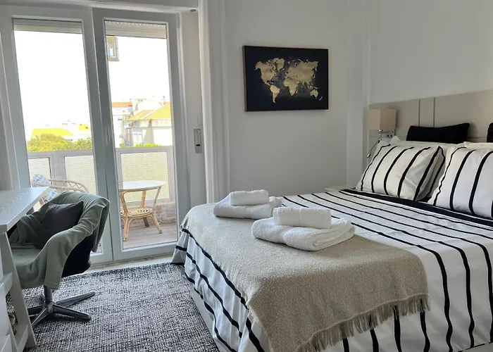 Com Casa De Banho Privativo * Amadora